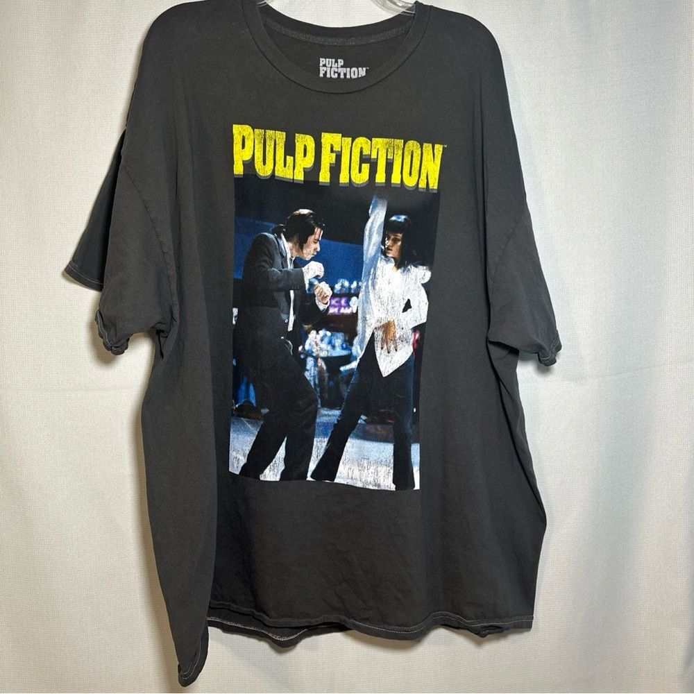Pulp Fiction Men’s 2XL Graphic Tee - Black